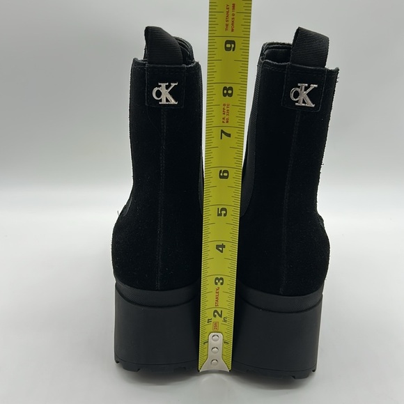 2261- Calvin Klein Jeans Black Platform Suede Ankle Boots Size 7.5 - Picture 7 of 11